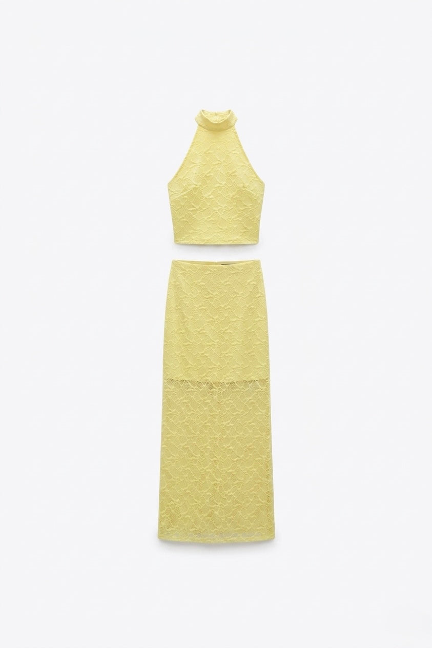 ENSEMBLE EN DENTELLE TRAVAILLÉE