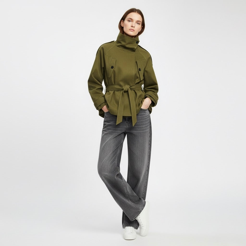 VESTE STRUCTURÉE À COL MONTANT