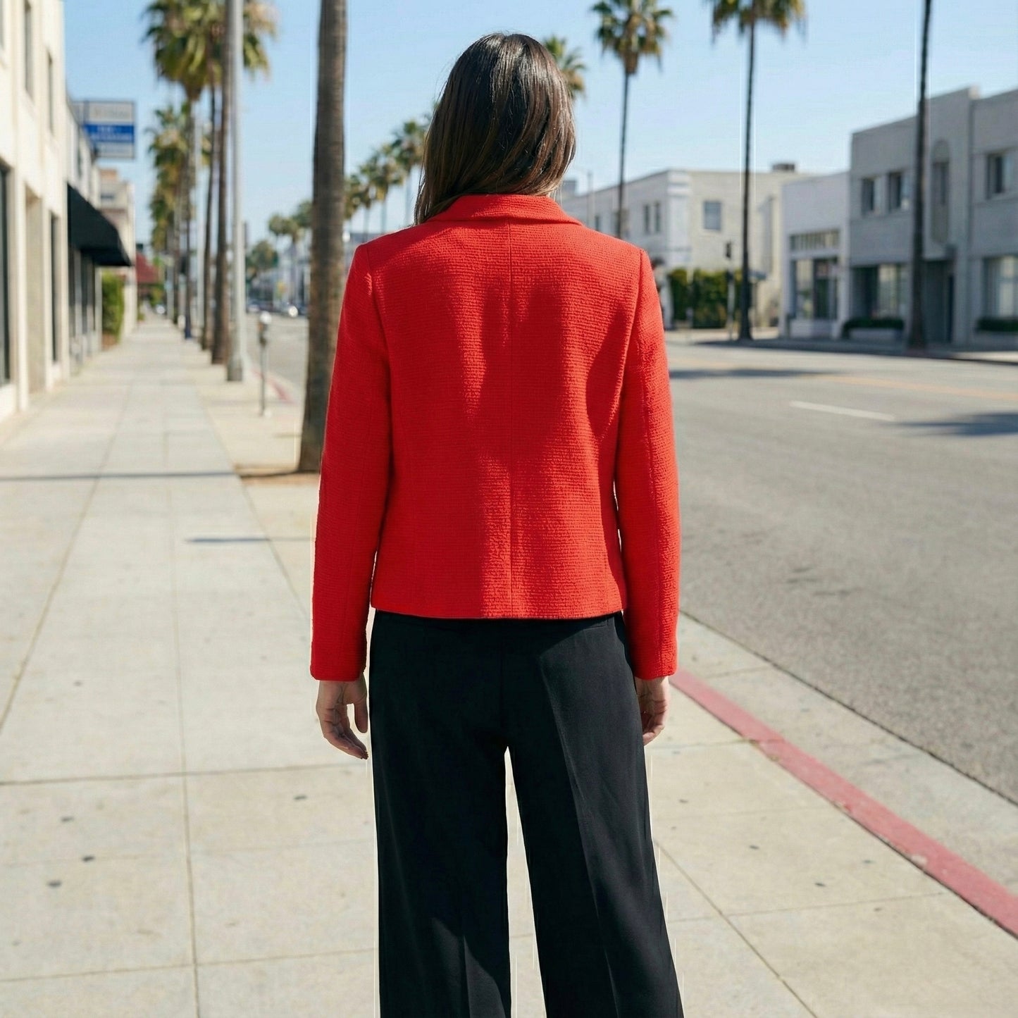VESTE COURTE TEXTURÉE À DOUBLE BOUTONNAGE