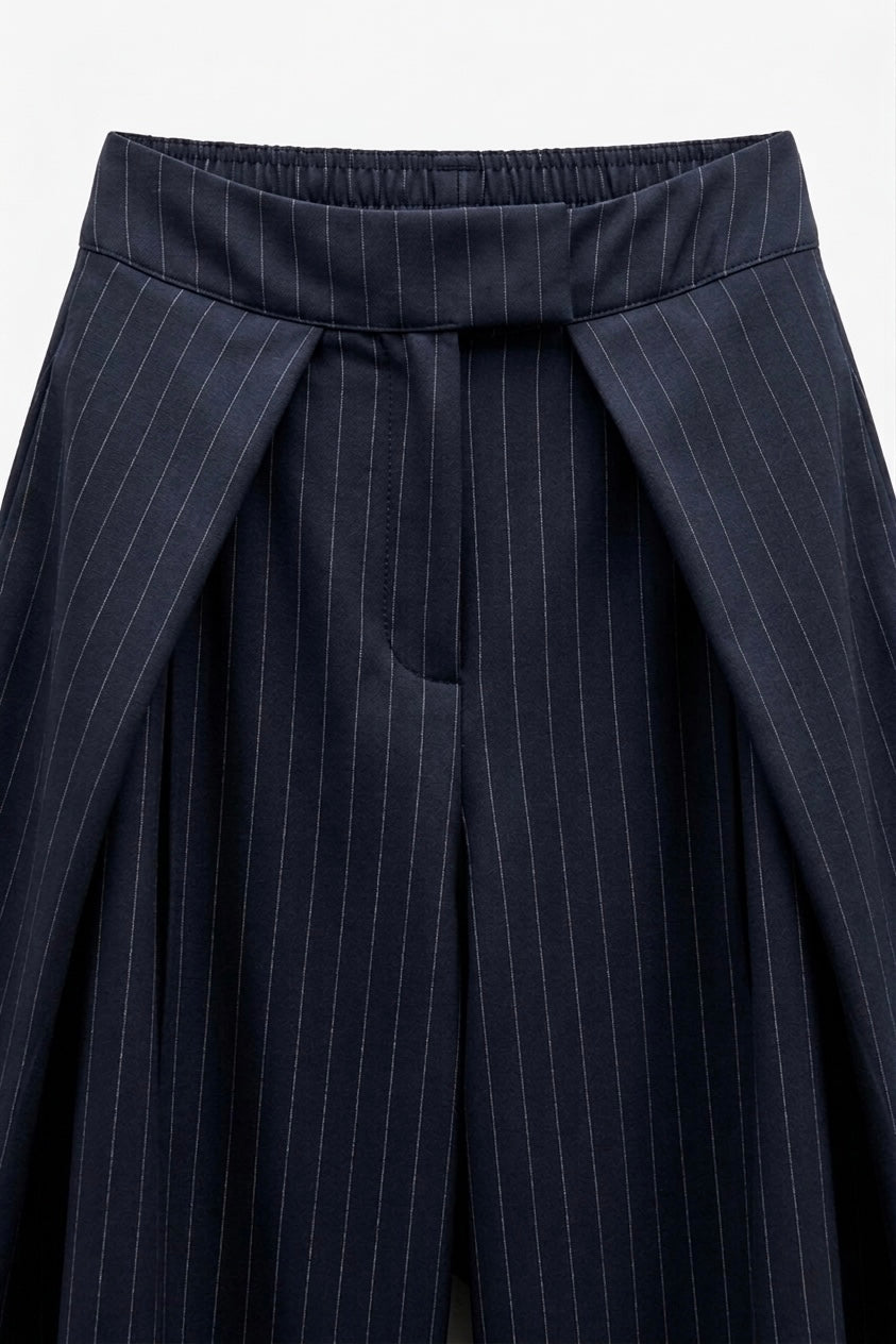 PANTALON RAYÉ À PLIS
