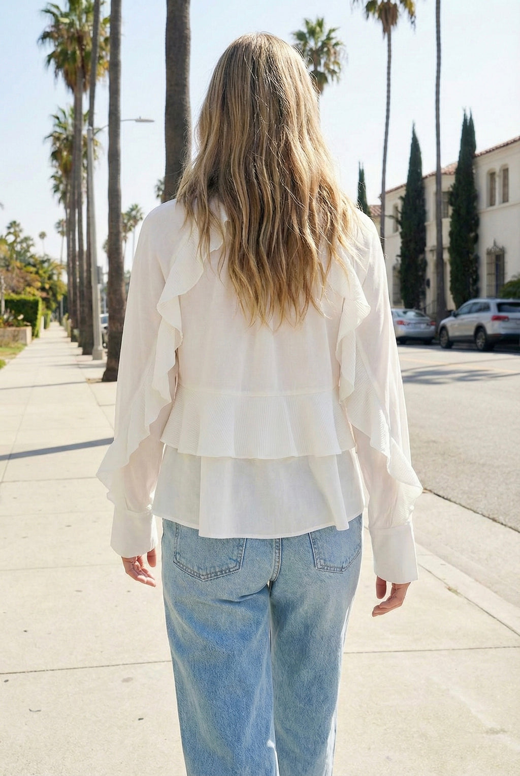 BLOUSE BRODÉE À ENCOLURE FENDUE