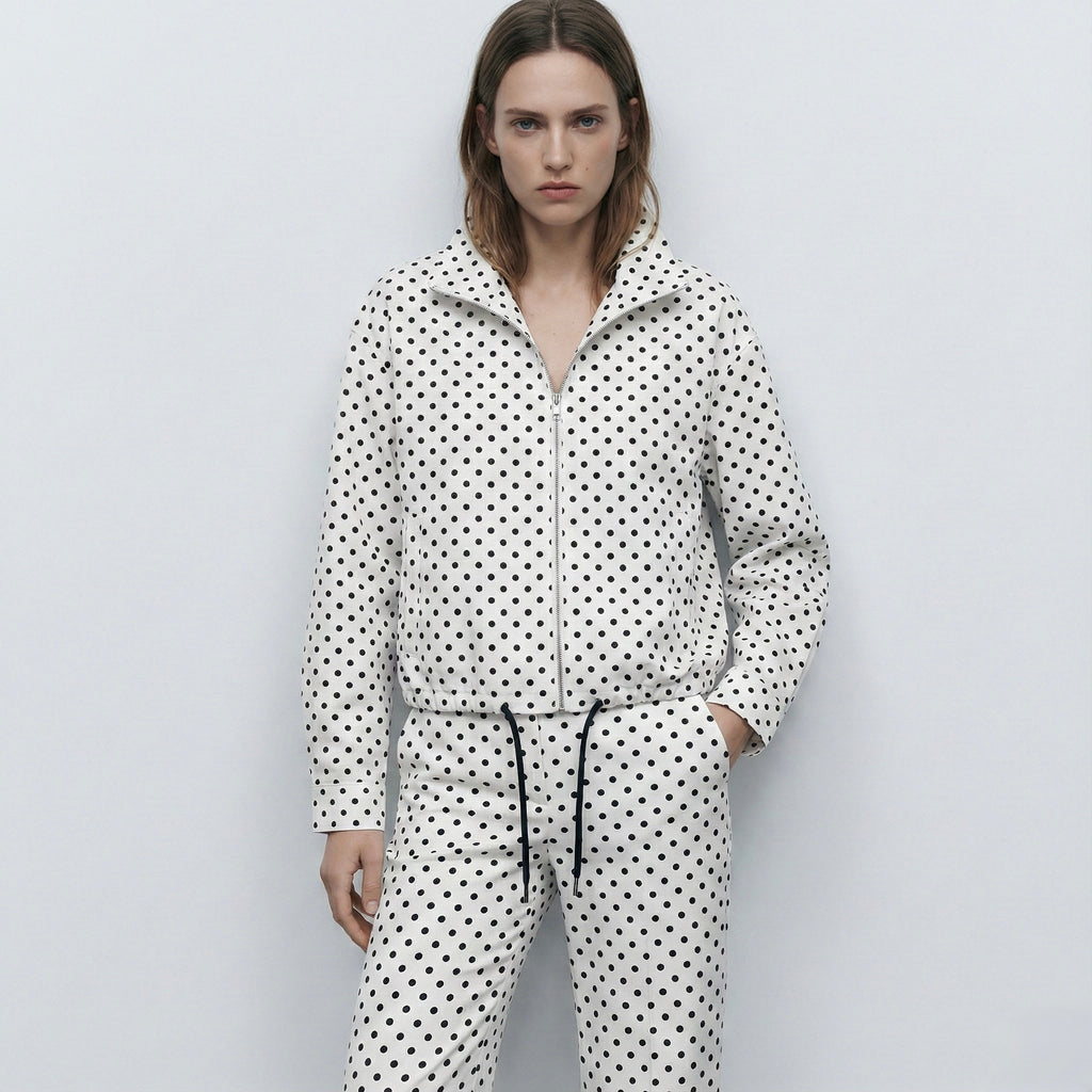 VESTE COURTE À IMPRIMÉ ET COL MONTANT