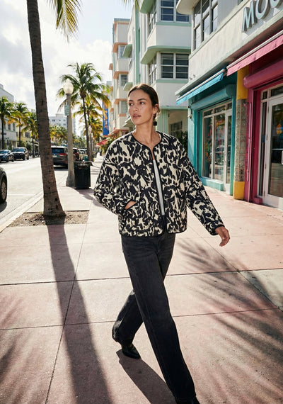 BLOUSON MATELASSÉ IMPRIMÉ LÉOPARD