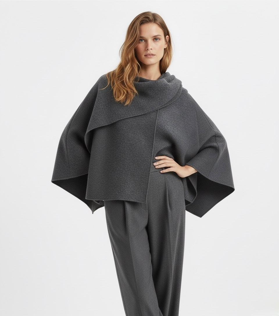 MANTEAU STRUCTURÉ À DRAPÉ INTÉGRÉ