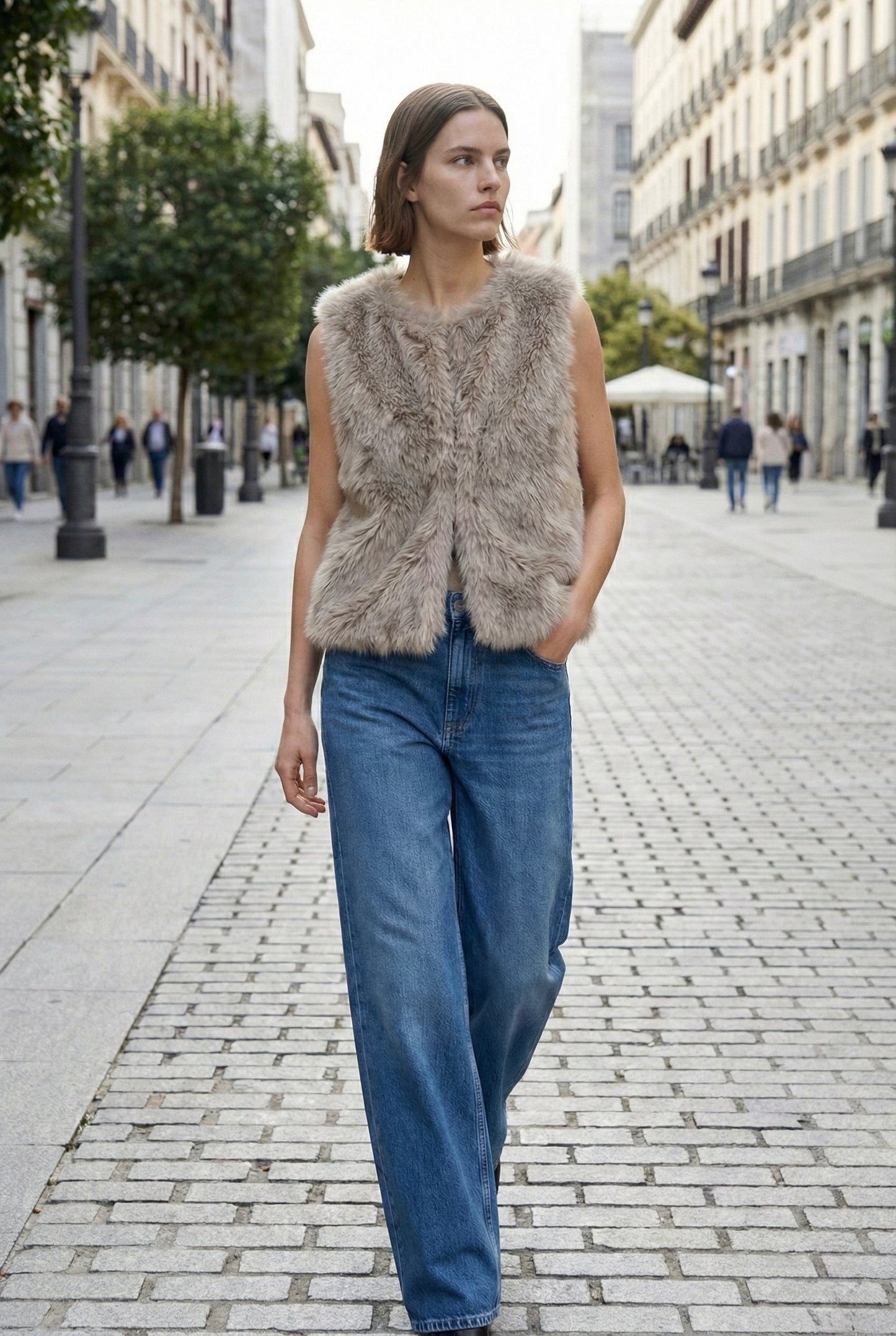 GILET SANS MANCHES EFFET FOURRURE