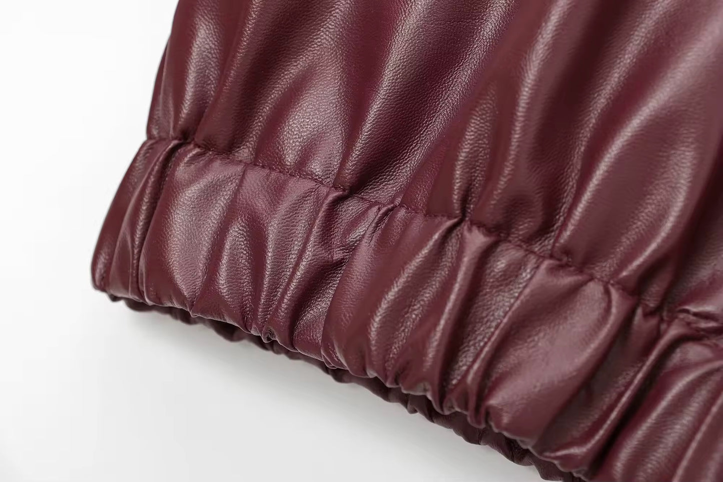 Veste courte en cuir PU bordeaux à fermeture éclair