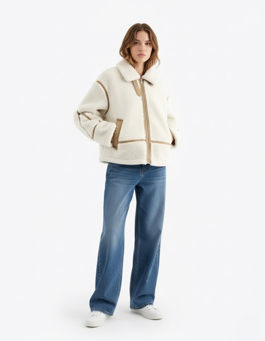 VESTE EFFET LAINE AVEC DÉTAILS CONTRASTÉS