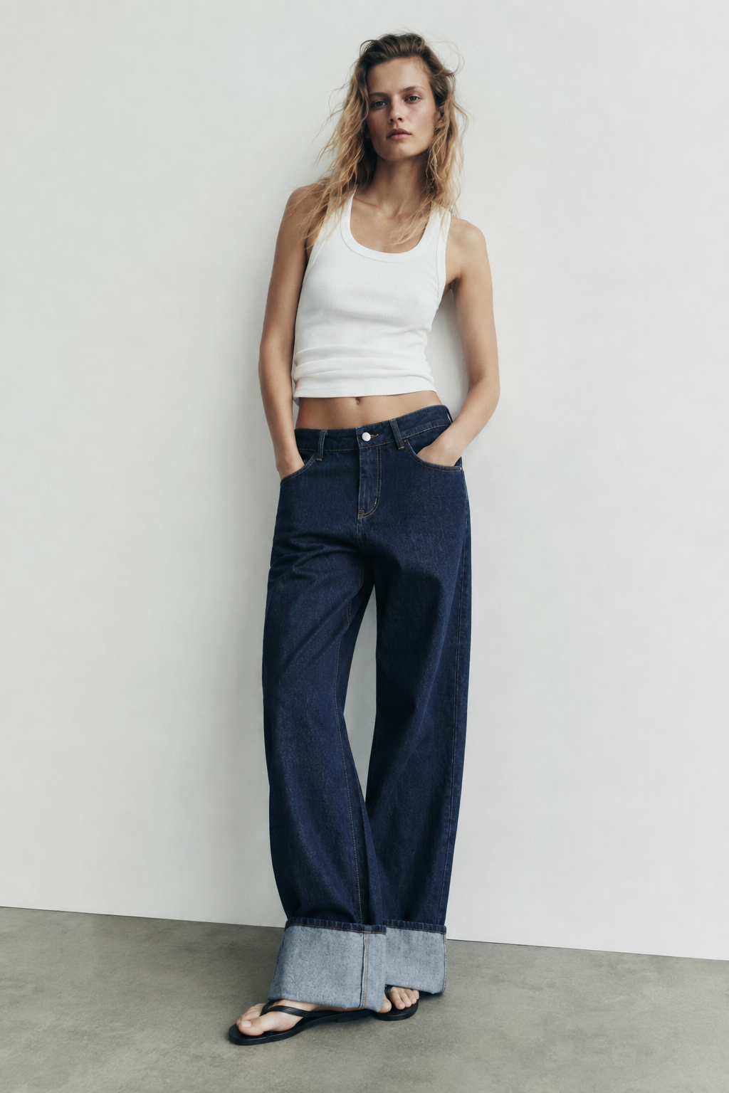JEANS LARGE À GRAND REVERS