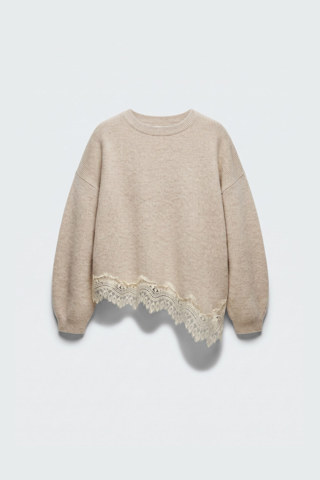 Pull oversize à finition en dentelle