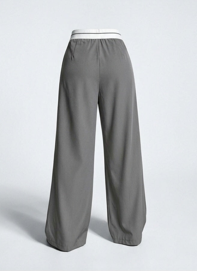 PANTALON LARGE À TAILLE CONTRASTÉE ET PLIS